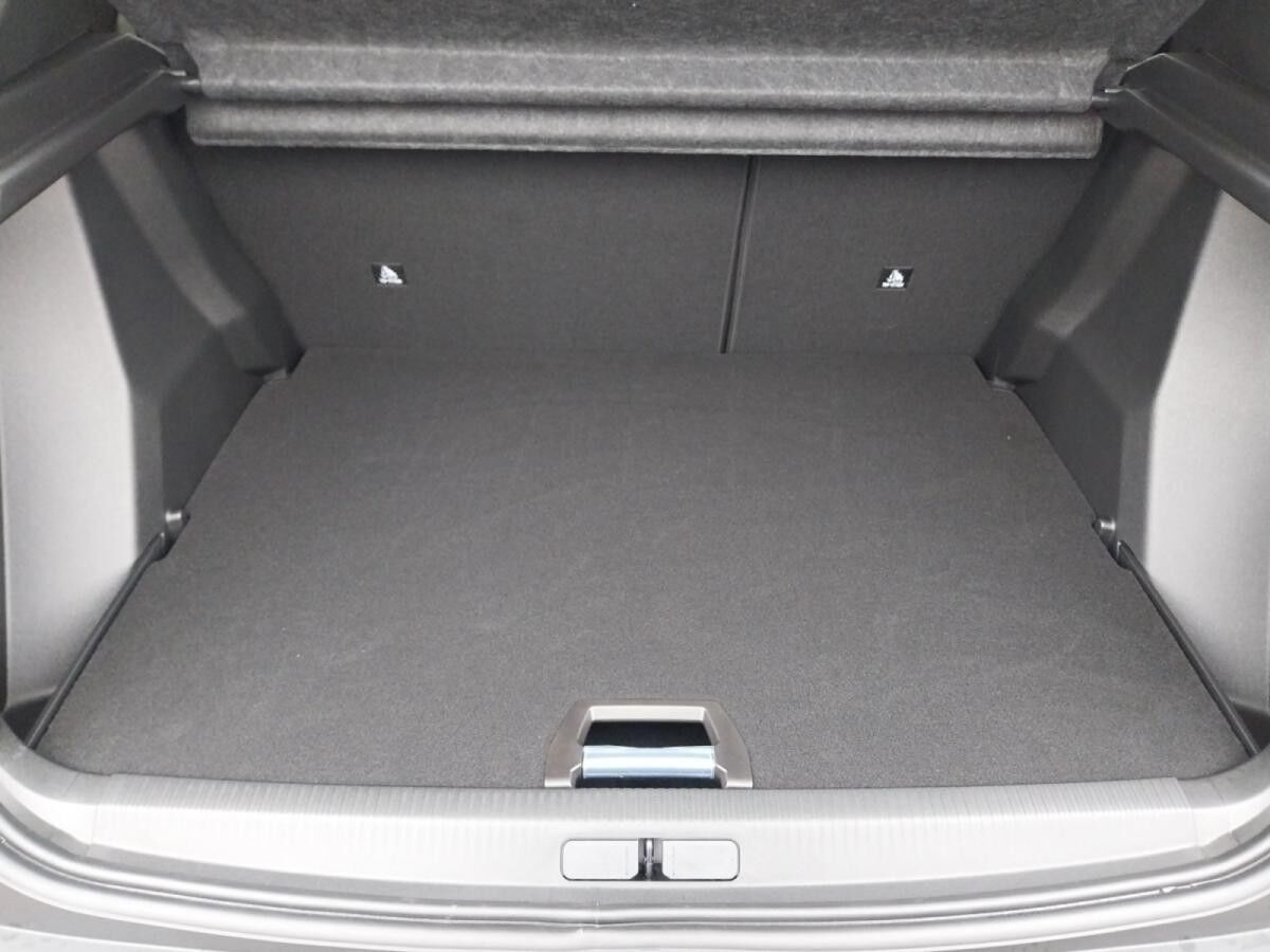 Peugeot 2008 ALLURE HYBRID 145 e-DSC6