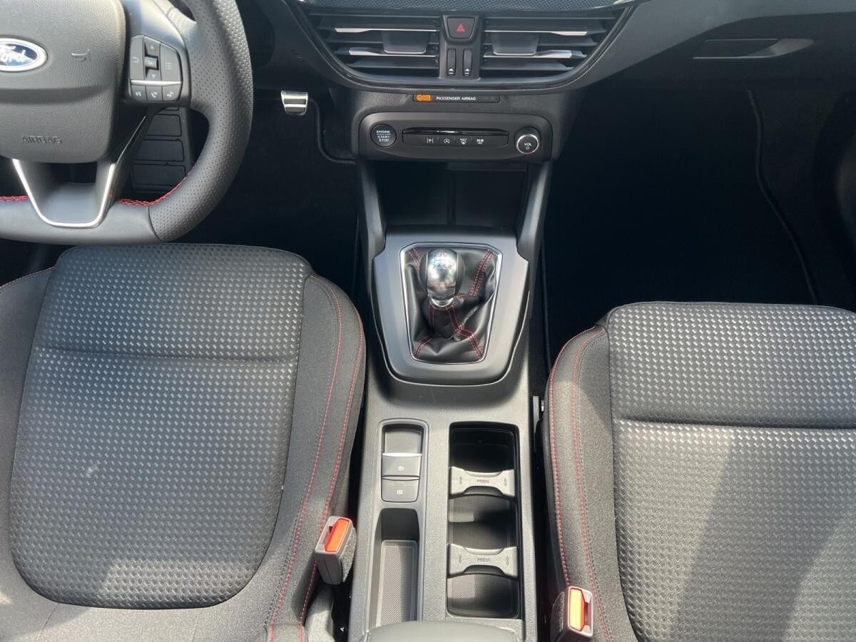 Ford Focus Turnier ST-Line ACC SpurH LM