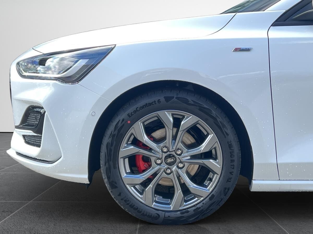 Ford Focus Turnier ST-Line ACC SpurH LM