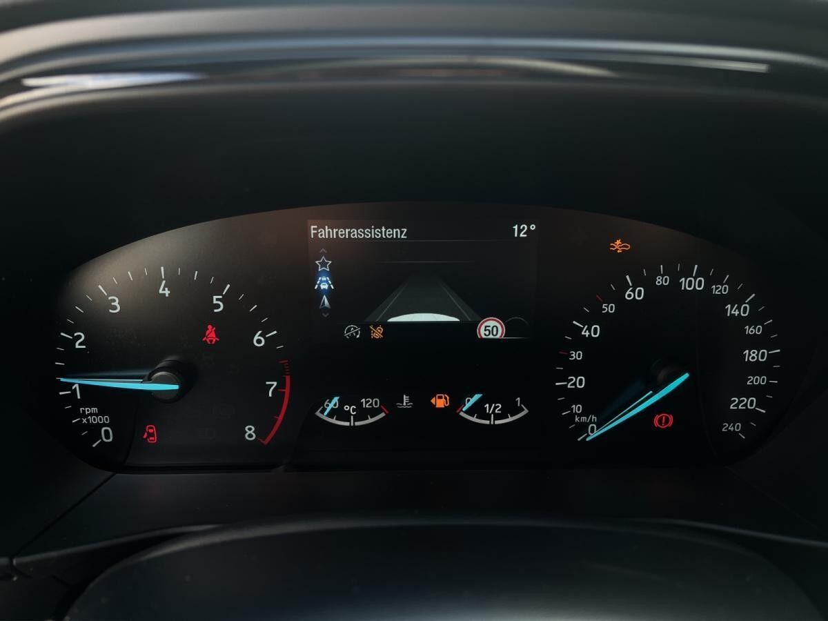 Ford Focus Turnier ST-Line ACC SpurH LM