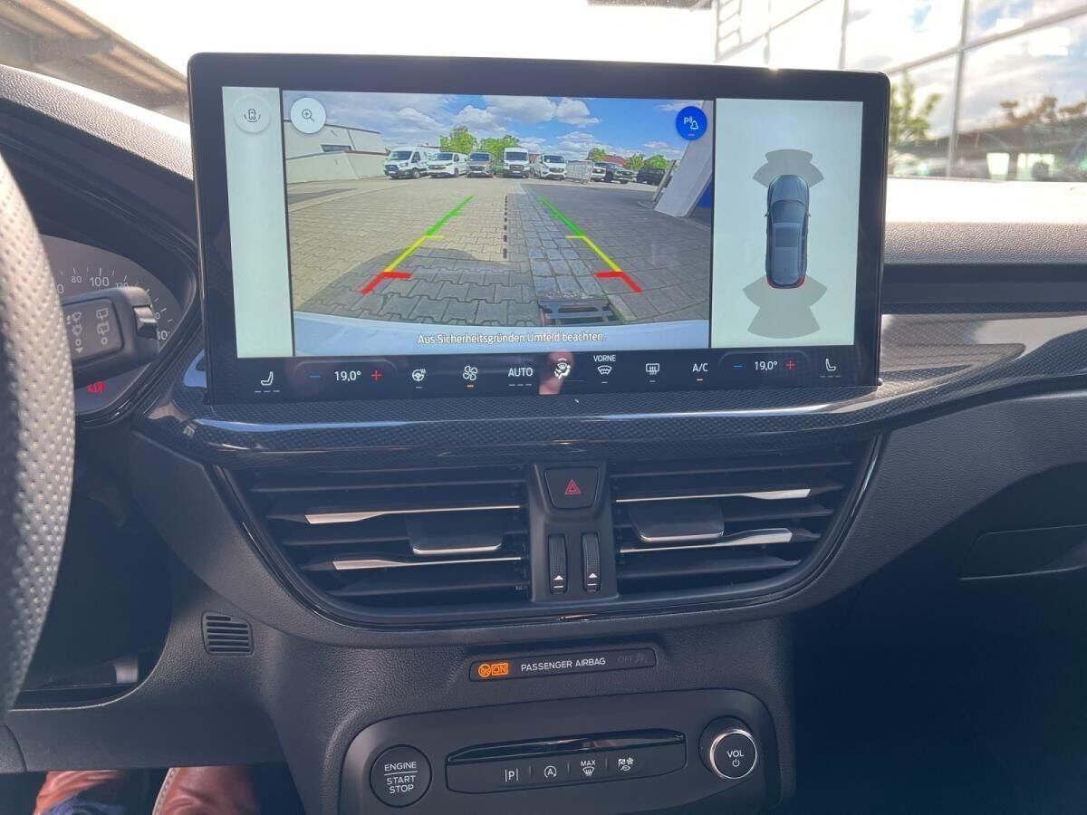 Ford Focus Turnier ST-Line ACC SpurH LM