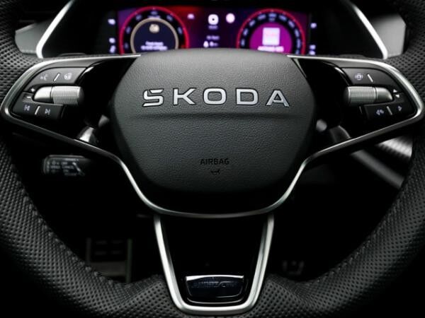 Skoda Octavia Combi Sportline 1.5 TSI mHEV Navi Pano ACC