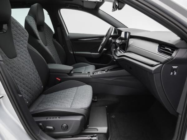 Skoda Octavia Combi Sportline 1.5 TSI mHEV Navi Pano ACC