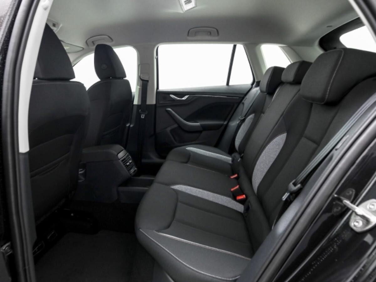 Skoda Kamiq Tour 1.5 TSI Navi ACC Kamera