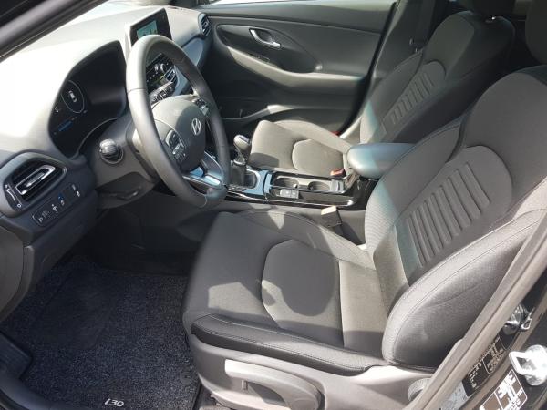 Hyundai i30 1.0 T-GDI Advantage *LED*NAVI*SHZ*