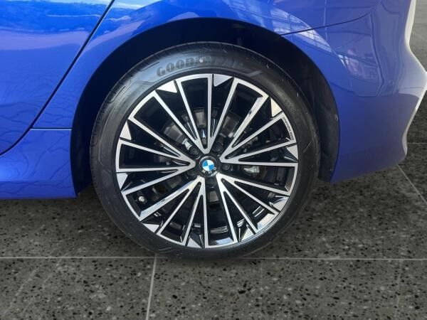 BMW 218 d Active Tourer M Sportpaket Head-Up HK HiFi
