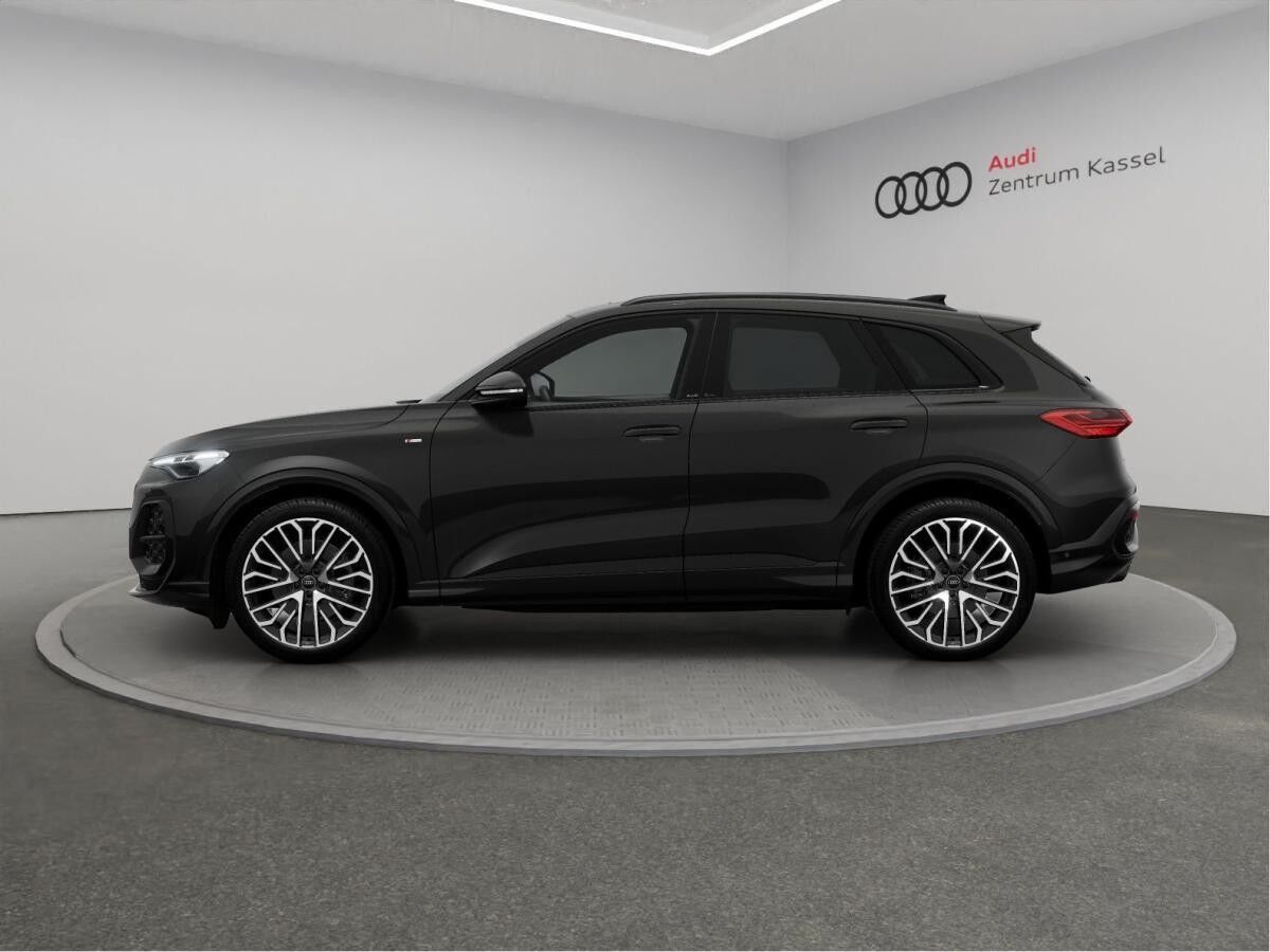 Audi Q5 SUV TDI quattro S line Matrix LED Pano HuD Audi Q5 SUV TDI quattro S line Matrix LED Pano HuD