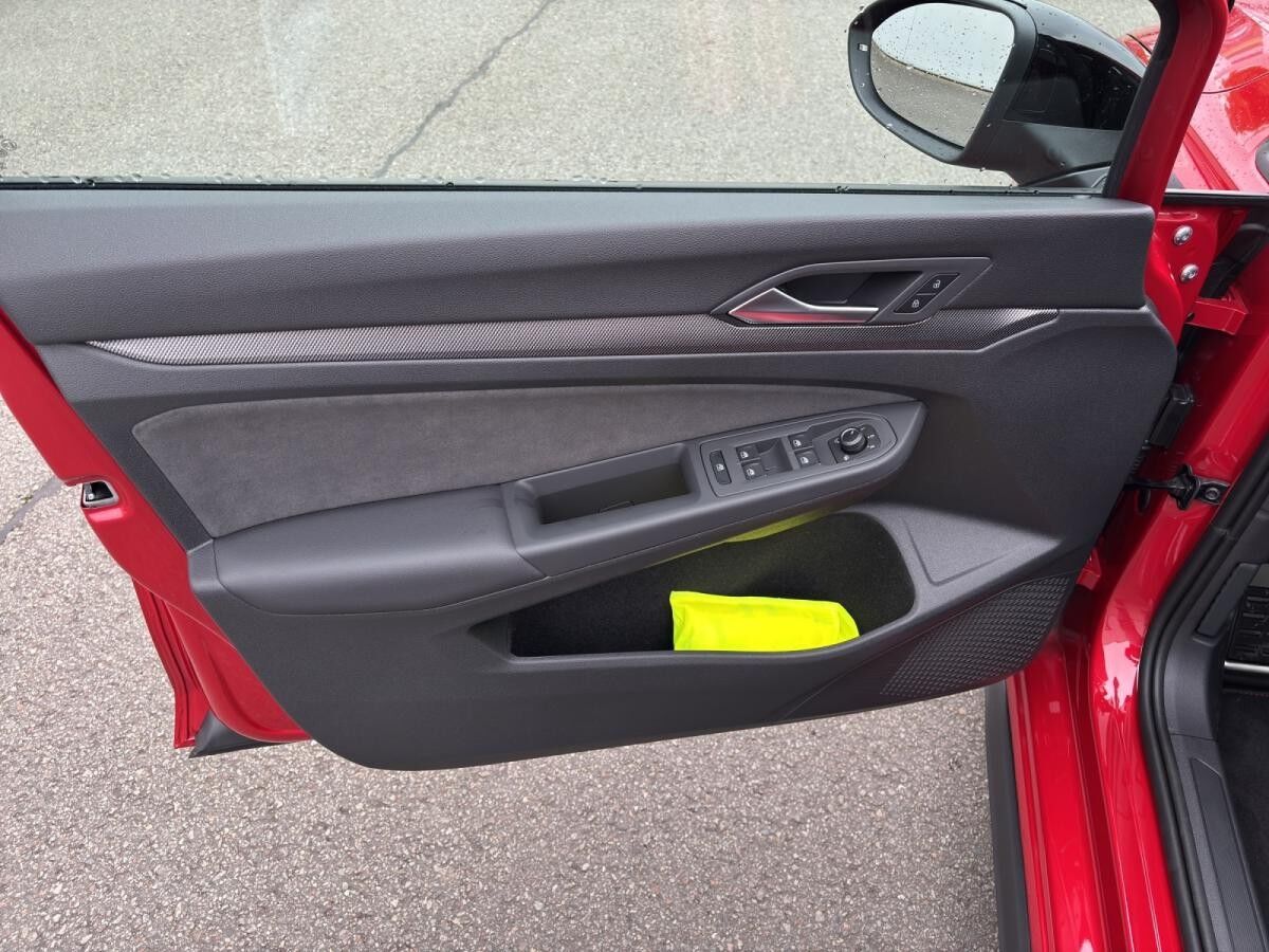 Volkswagen Golf GTI 8 2.0 TSI DSG