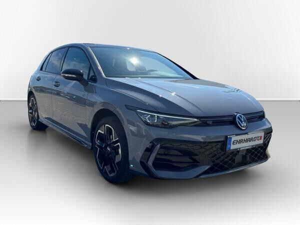 Volkswagen Golf VIII 1.5 eTSI DSG R-Line *