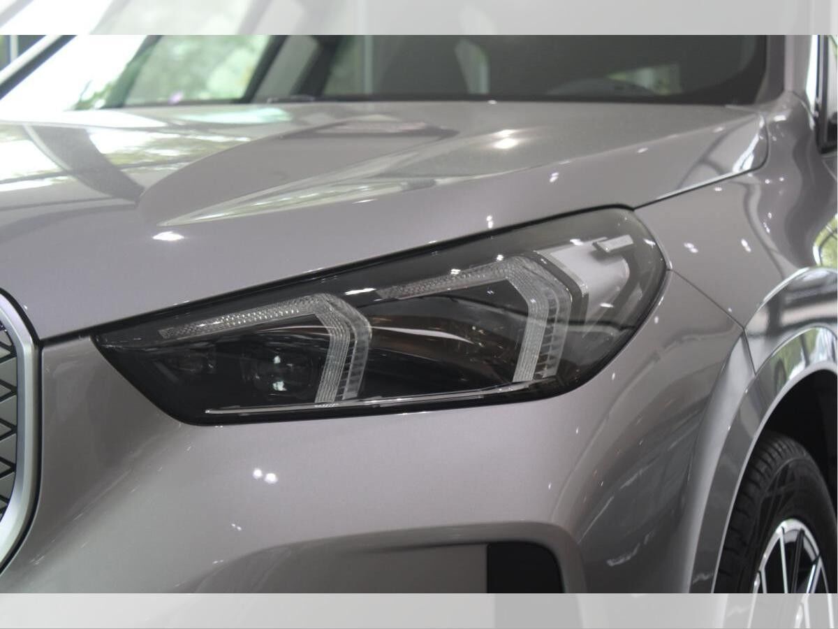 BMW iX1 xDrive30 AKTION:INKL.WALLBOX+0,25%DW+MSPORT+HEAD UP+LUXURY+18LM+ELEKSI.+HARMAN/