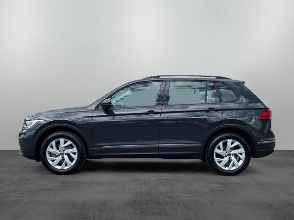Volkswagen Tiguan Life 4Motion 2.0 TSI DSG / Navi, LED, ACC