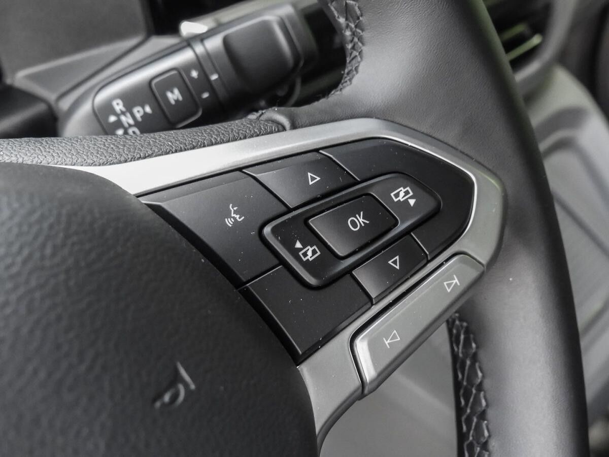 Volkswagen Caravelle Life PanAmericana 2,0TDI Autom.Klima PDC Navi