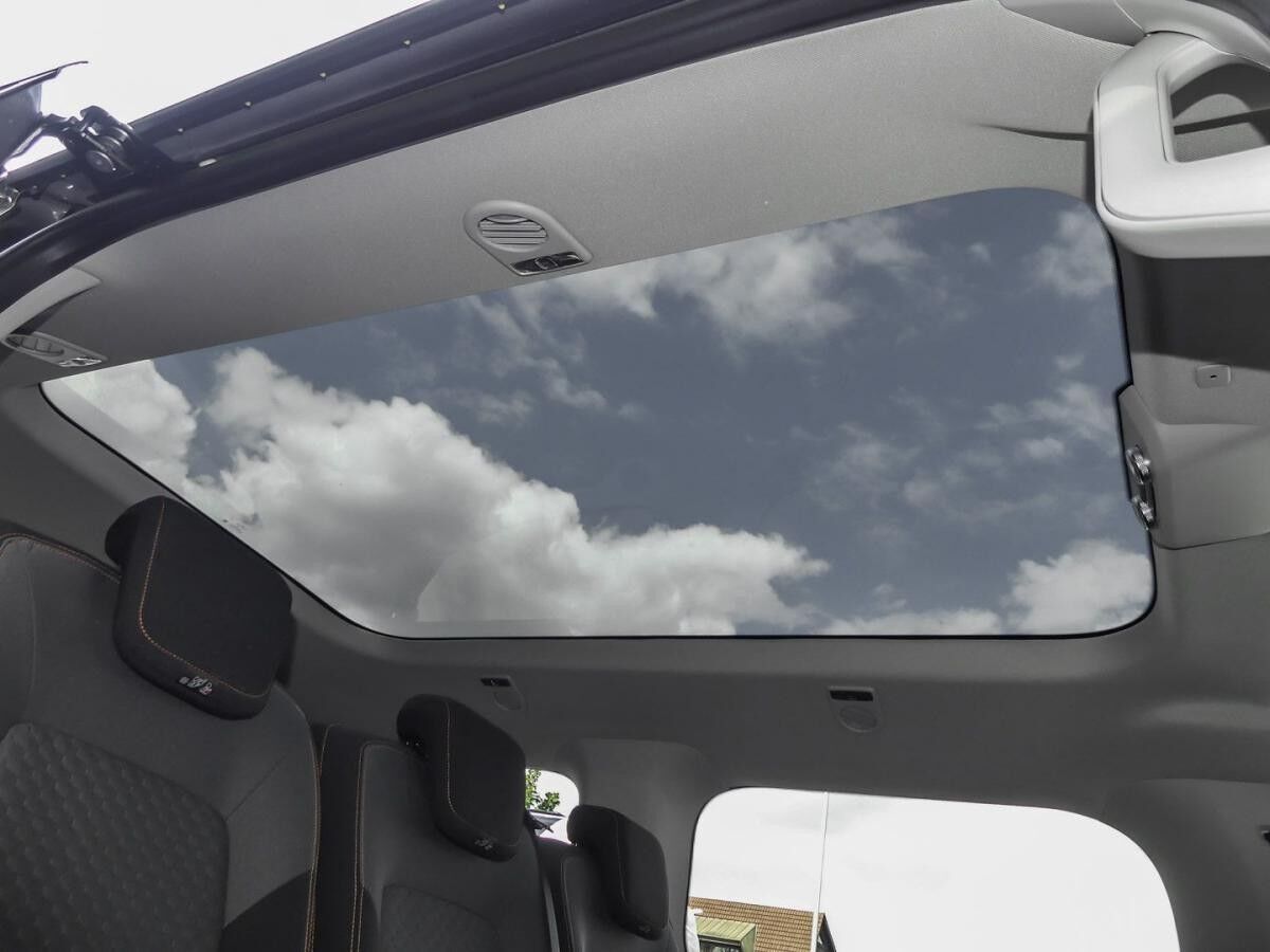 Volkswagen Caravelle Life PanAmericana 2,0TDI Autom.Klima PDC Navi