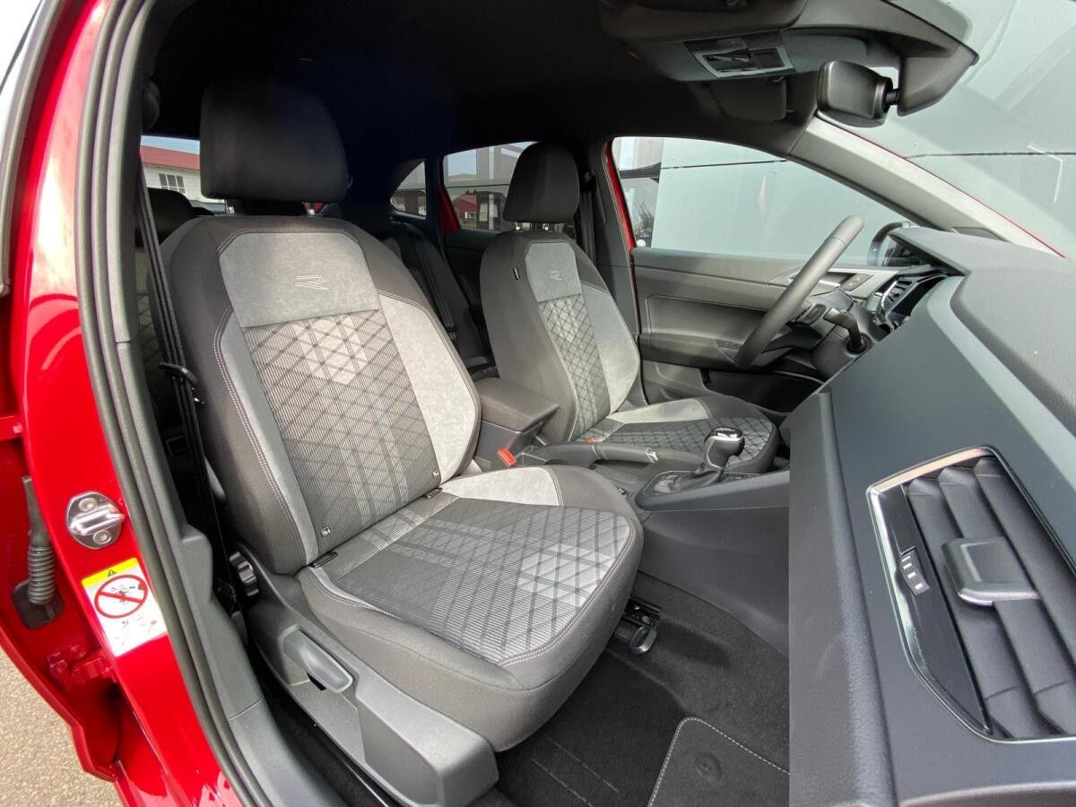 Volkswagen Taigo 1.5 TSI DSG R-LINE MATRIX-LED ACC KAMERA