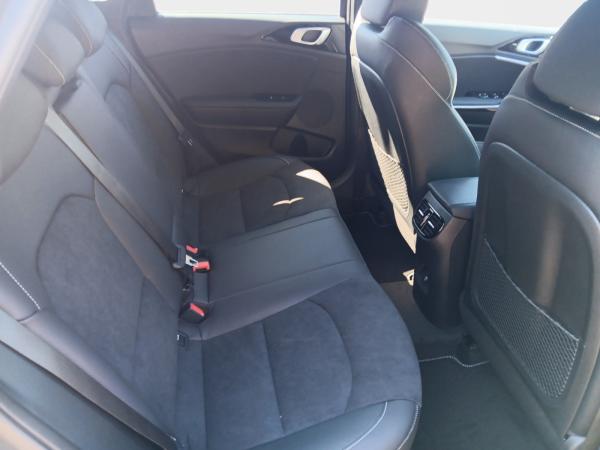 Kia Ceed ceed 1.5 T-GDI- GT Line ACC Navi FLA elSitz LM