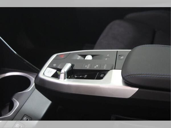 BMW iX1 xDrive30 0,25%DW+MSPORT+HEAD UP+LUXURY+18LM+ELEKSI.+HARMAN/