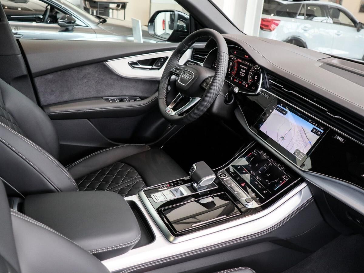 Audi Q8 SUV 50 TDI quattro tiptronic Audi Q8 SUV 50 TDI quattro tiptronic