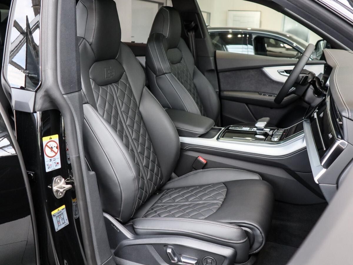 Audi Q8 SUV 50 TDI quattro tiptronic Audi Q8 SUV 50 TDI quattro tiptronic