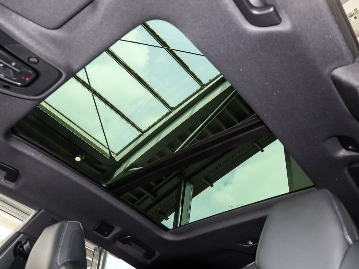 Audi Q8 SUV 50 TDI quattro tiptronic Audi Q8 SUV 50 TDI quattro tiptronic