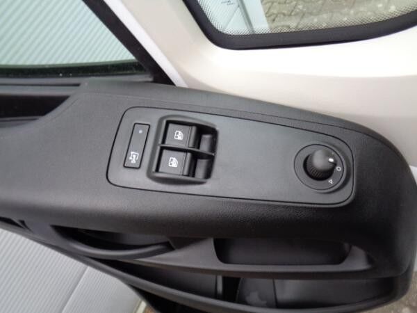 Peugeot Boxer 2.2 BlueHDi 140 L3H2 Bodenpl., Sitzh., Standheizung