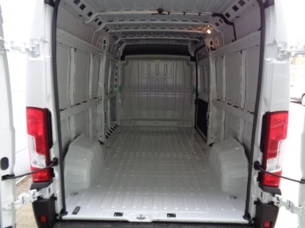 Peugeot Boxer 2.2 BlueHDi 140 L3H2 Bodenpl., Sitzh., Standheizung