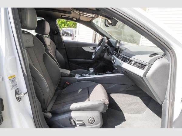 Audi A4 Avant S line 40 TFSI quattro S tronic HeadUp*AHK*Pano*Matrix