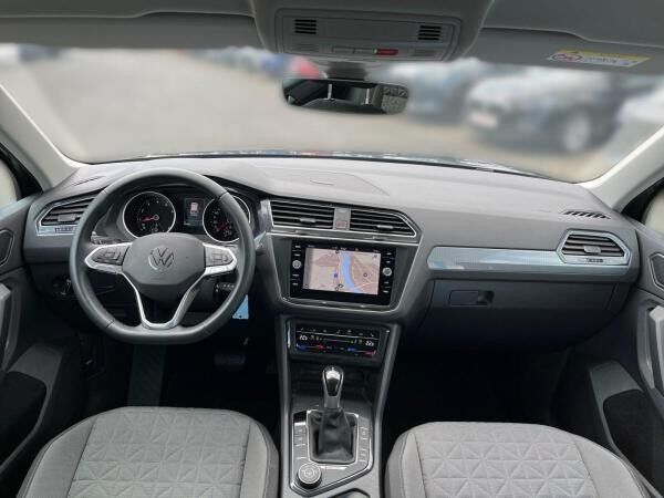 Volkswagen Tiguan Life 4Motion 2.0 TSI DSG / Navi, LED, ACC