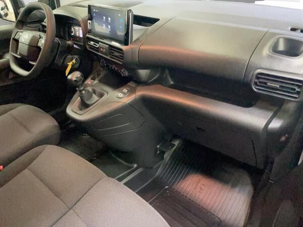 Toyota Proace City 1.5 D4D 100 PS L1 Meister / Hecktüren verglast **Engelbart-Aktion**