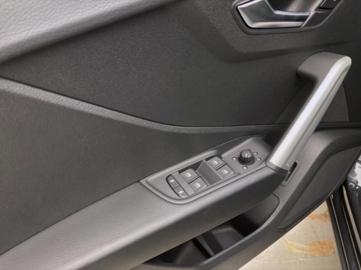 Audi Q2 30 TFSI MATRIX KAMERA SITZHZG PDC