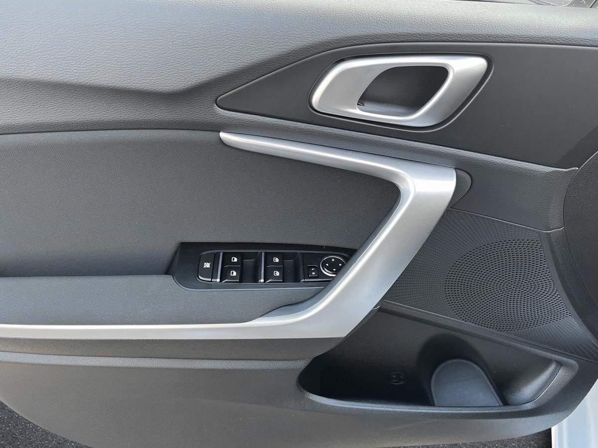 Kia Ceed SW Kombi Automatik Navi SHZ Kamera AppleCar