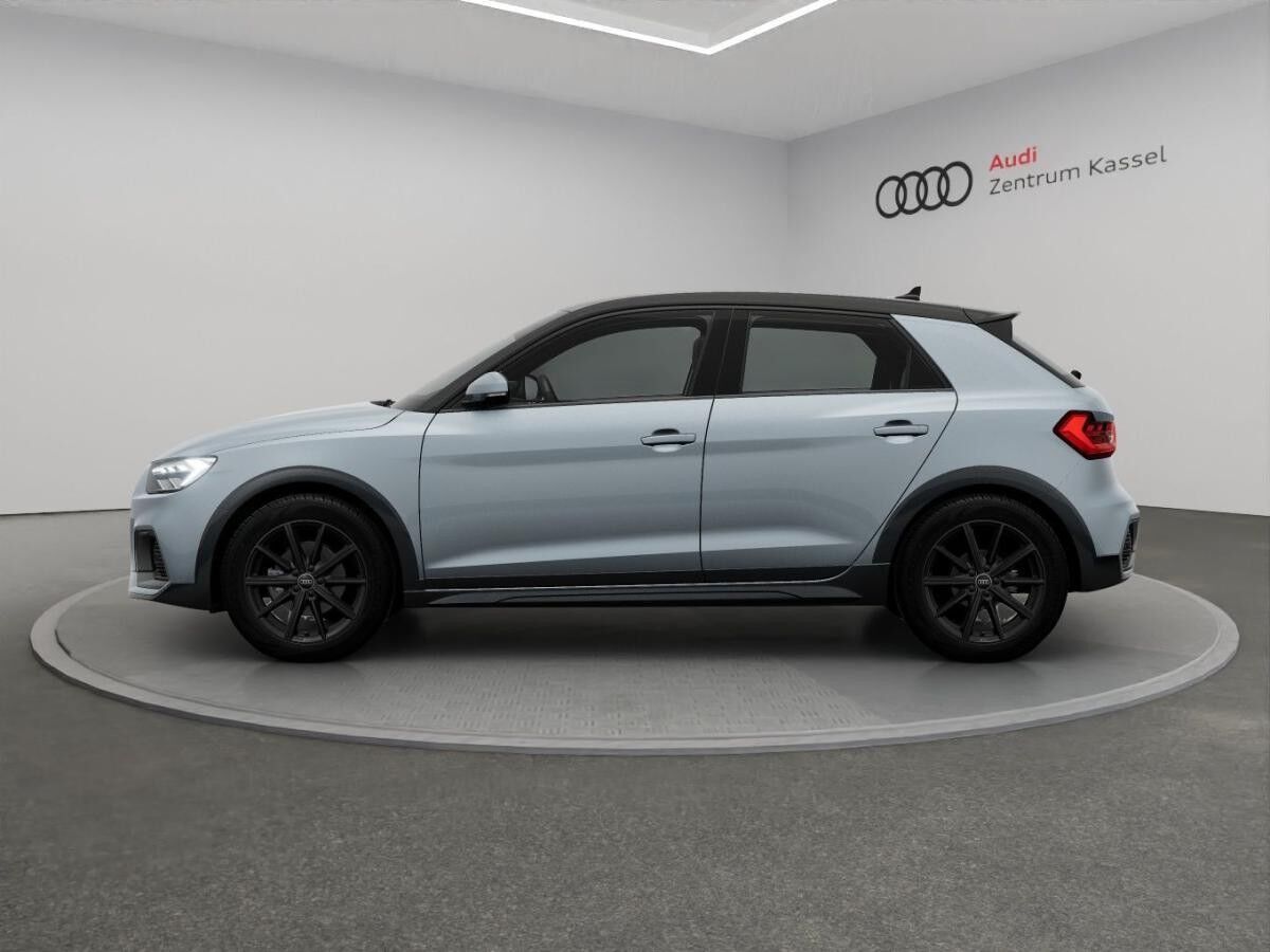 Audi A1 allstreet 30 TFSI S line LED CarPlay PDC 17"