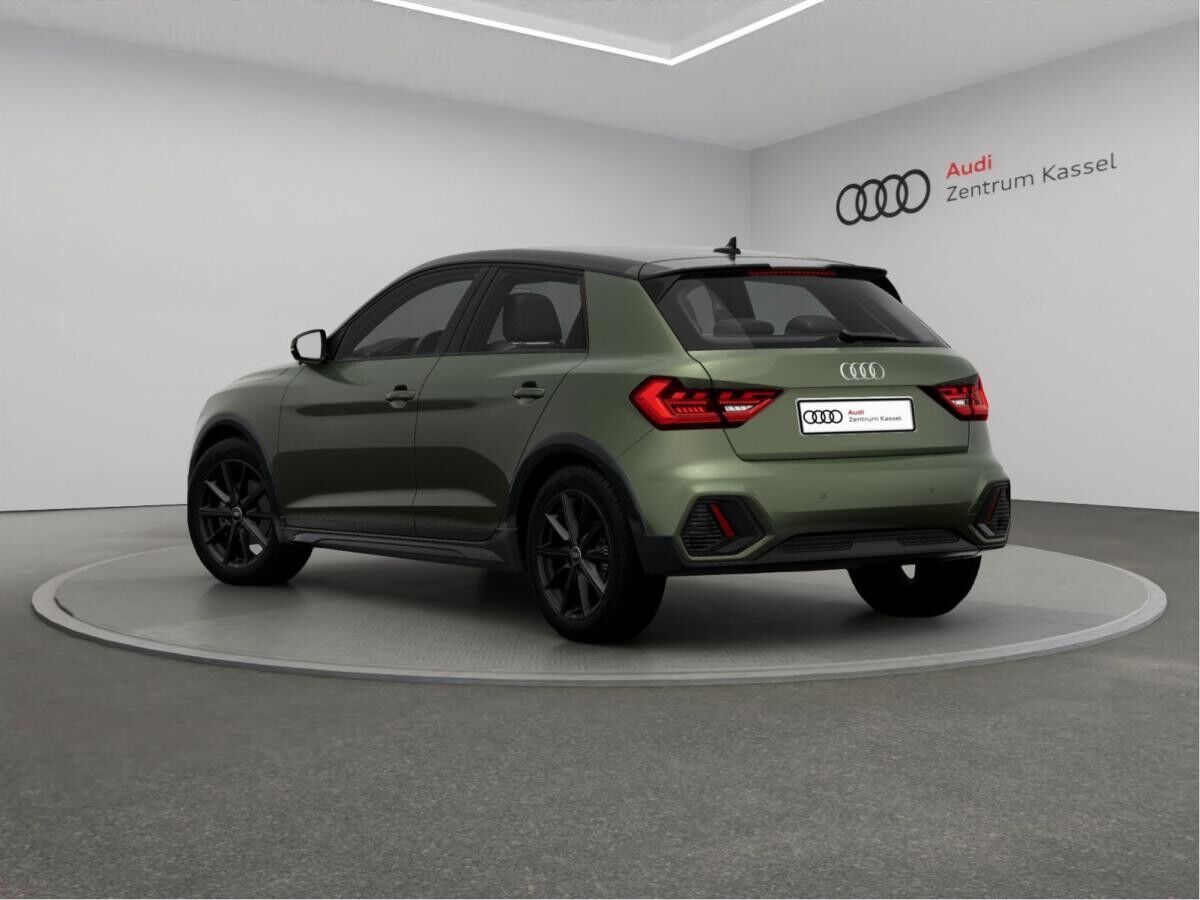 Audi A1 allstreet 30 TFSI S line LED CarPlay PDC 17"