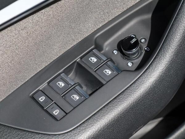 Audi A6 Avant 2.0 TFSIe Quattro S-tronic MATRIX AHK HEAD UP E-Heckklappe