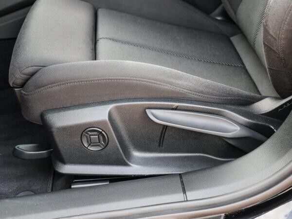 Audi A6 Avant 2.0 TFSIe Quattro S-tronic MATRIX AHK HEAD UP E-Heckklappe