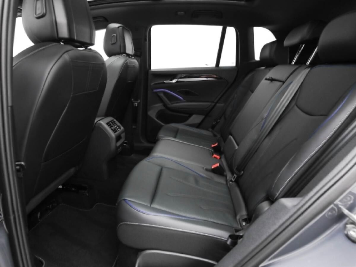 Volkswagen Tiguan R-Line 2.0 TSI 4M DSG AHK Navi Pano Leder