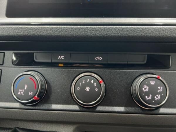 Volkswagen Crafter Kasten LRHD 2.0 103 KW 6-Gang*Klima*Kamera*Holzboden