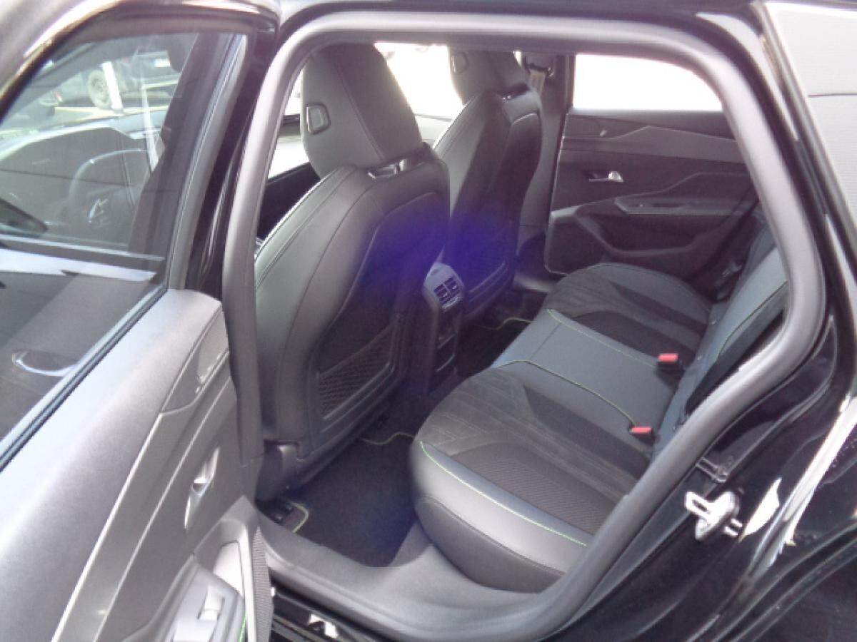 Peugeot 308 SW Hybrid 136e-DSC6 GT Schiebedach,