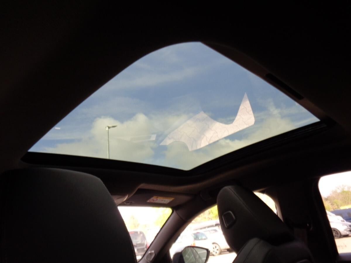 Peugeot 308 SW Hybrid 136e-DSC6 GT Schiebedach,