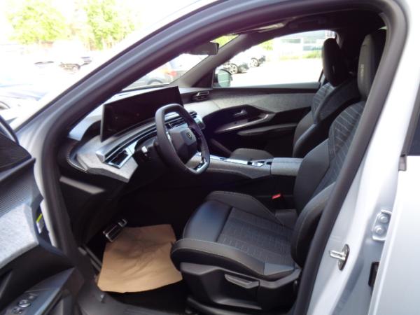 Peugeot 3008 Hybrid 145 e-DSC6 GT Allwetterr. Navi, Kamera