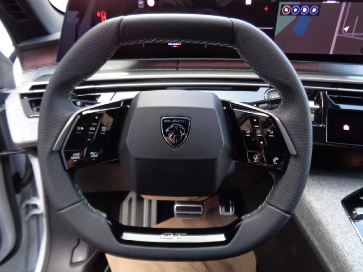 Peugeot 3008 Hybrid 145 e-DSC6 GT Allwetterr. Navi, Kamera