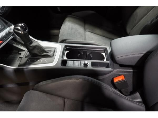 Audi Q3 35 TDI S line quattro Navi LED Kamera 18 Zoll