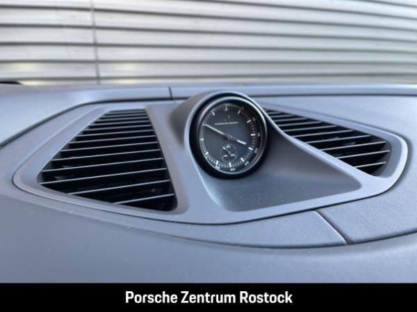 Porsche Macan 4