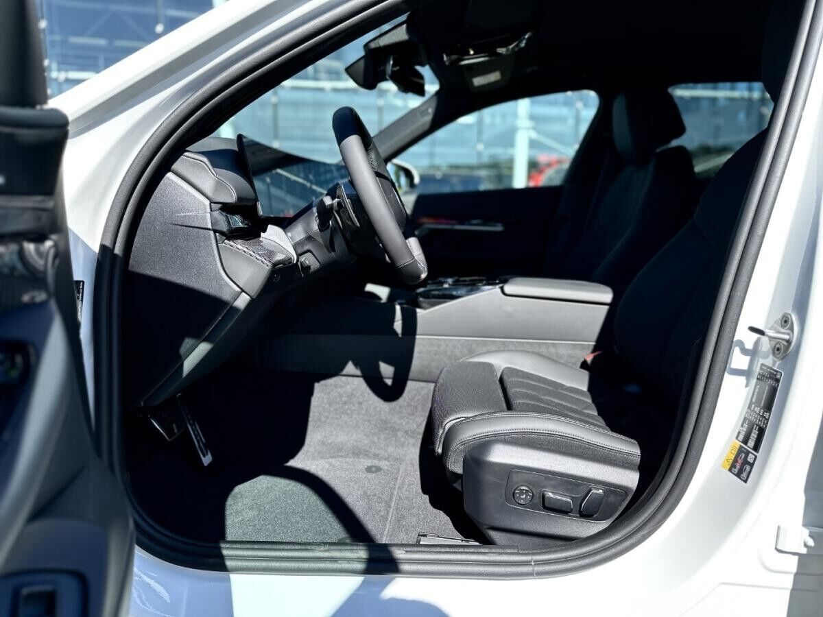 BMW i5 eDrive40 Touring M Sportpaket HK HiFi DAB