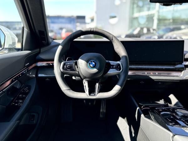 BMW i5 eDrive40 Touring M Sportpaket HK HiFi DAB