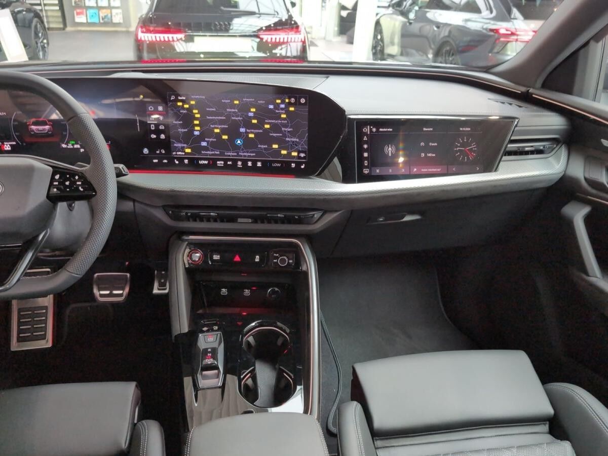 Audi SQ5 Sportback TFSI S tronic Audi SQ5 Sportback TFSI S tronic