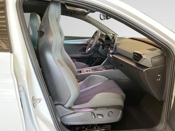 Cupra Leon Sportstourer VZ 1.5 e-Hybrid Extreme Panorama Brembo Matrix Kamera