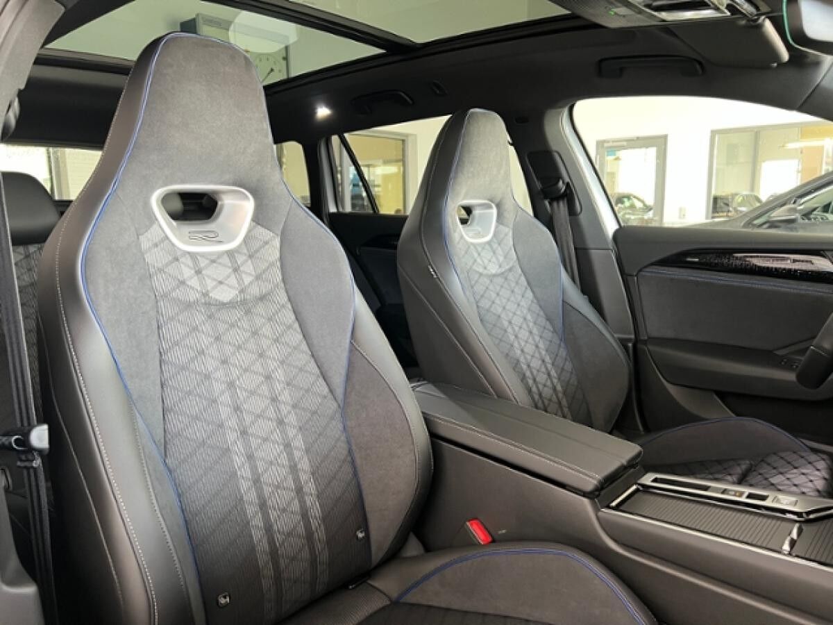 Volkswagen Passat R-Line 2.0 TDI DSG 4MOTION *Black Style*