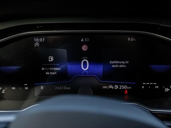 Volkswagen Polo VI 1,0 TSI DSG R-Line Matrix Navi PDC Alu