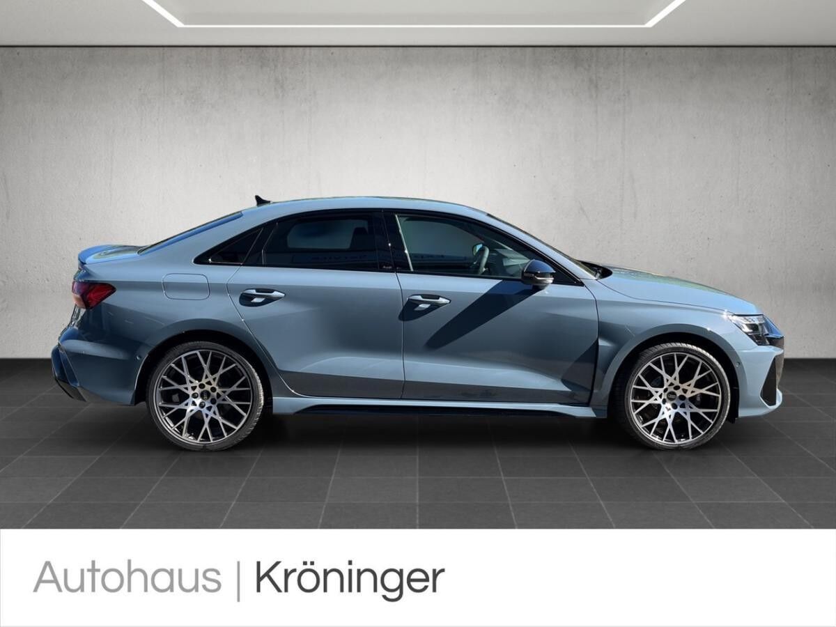 Audi RS3 Limousine 2.5 TFSI quattro HUD Sporta.