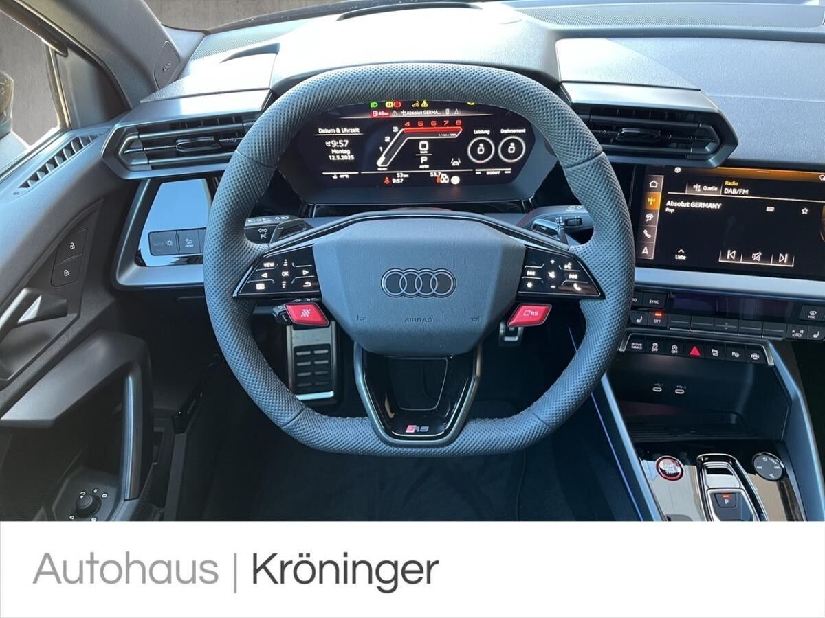 Audi RS3 Limousine 2.5 TFSI quattro HUD Sporta.